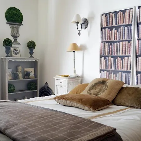아파트 Superb Spacious And Authentic *