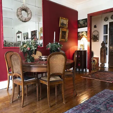 Superb Spacious And Authentic Lejlighed